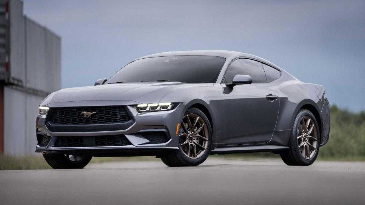 Ford Mustang 2024
