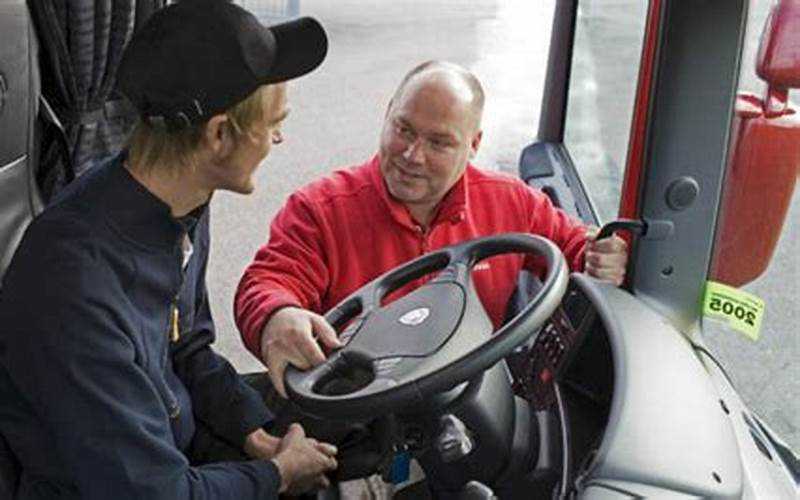 Tow Truck Driver Training: A Comprehensive Guide